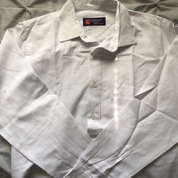 White button front - Picture 1 of 2